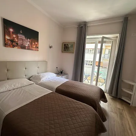 Golden Rooms Cipro